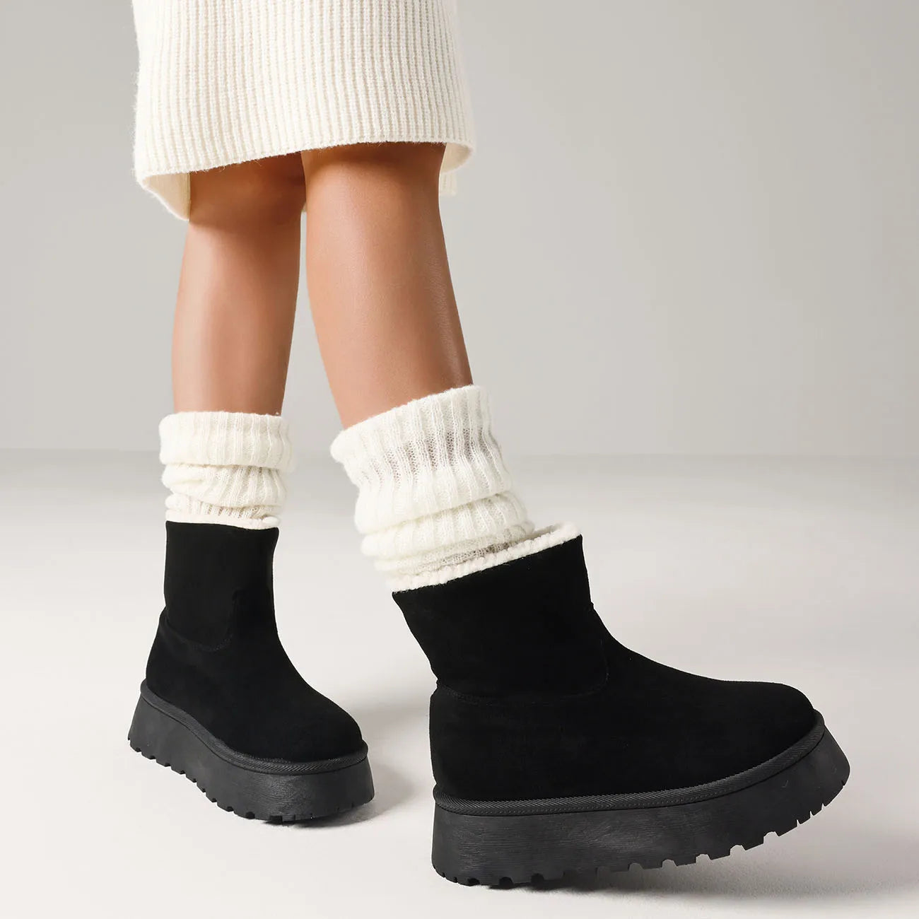 GIGIFOX Women Winter Mini Boots Faux Fur Suede Platform Round Toe Short Plush Slip-on Shoes Winter Warm Outdoor Ankle Snow Boots